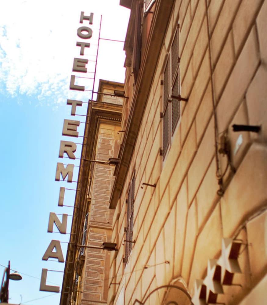Terminal Hotel